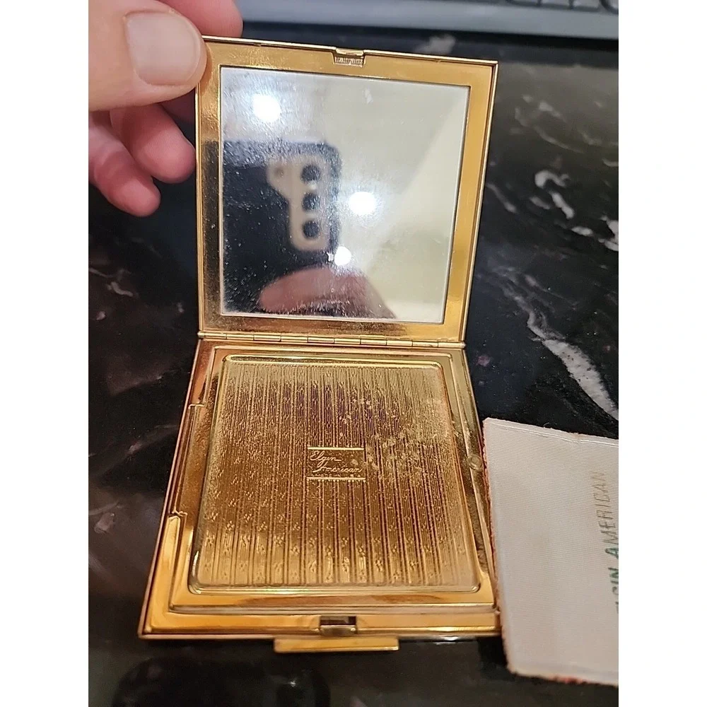 Vintage Elgin American Gold Tone Etched Powder Makeup Compact Monogrammed Claire